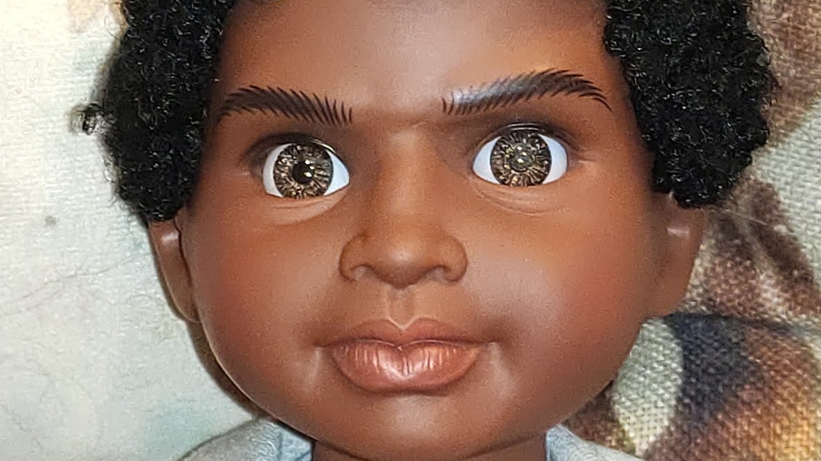 шикарный кучерявый мальчишка возможно Nathaniel или Flower doll, made in Yunyang. Диего