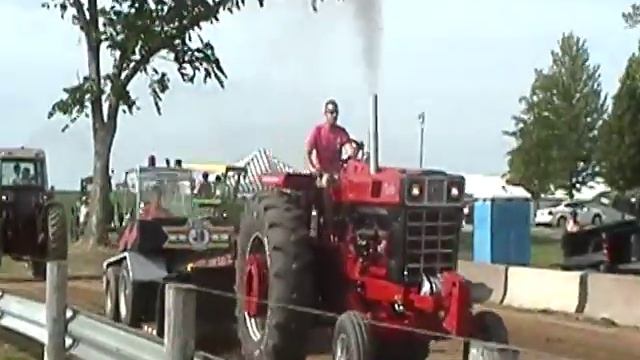 ih 1066 Tractor pulling 11k hot stock National ,IA