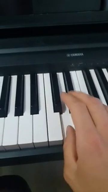 Очень красивая мелодия на пианино для начинающих _pianocover _pianomusic _pianotutorial(240P).mp4