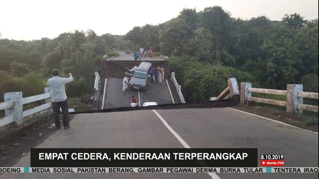 Empat Cedera, Kenderaan Terperangkap