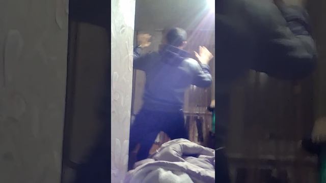 ПЬЯНЫЕ РОДИТЕЛИ ТАНЦУЮТ!!