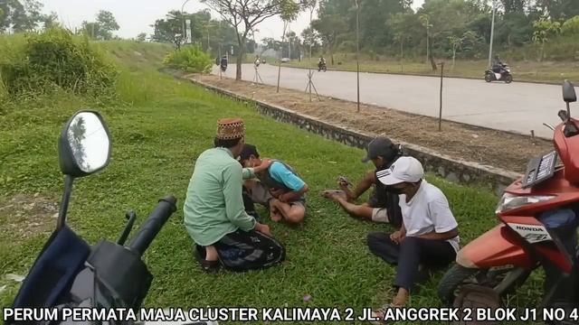 JALAN DESA DIKUASAI PREMAN, LEWAT BAYAR 200 RIBU