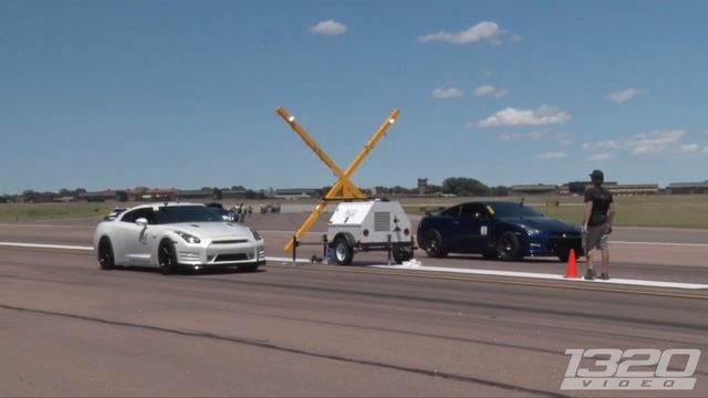 GT-R’s DOMINATE Airstrip Attack!