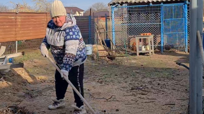 Купила усадьбу на юге. Уборка территории. Поговорим? Лето в январе закончилось. Ремонт квартиры полн