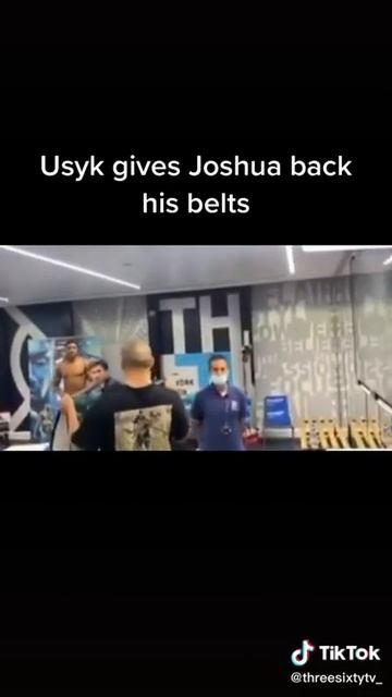 POST-FIGHT!  Oleksandr Usyk hands back belts to AJ