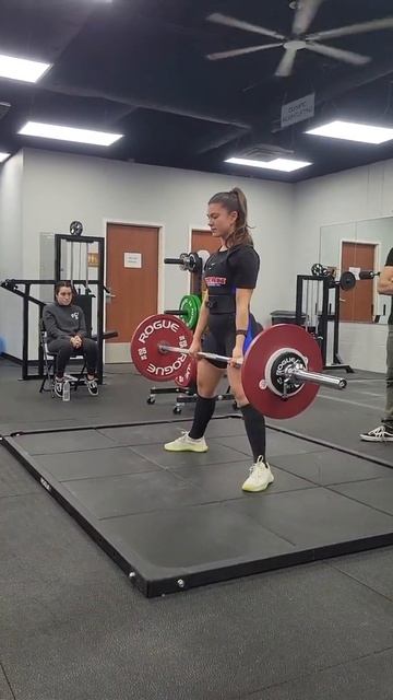 Maria Rigalt - Deadlift (90 kgs / 198 lbs)