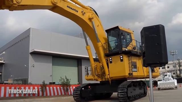 AWASOME BIG DIGGER New Excavator Komatsu PC2000