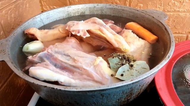 Готовлю Бешбармак, пеку хлеб 🍞 / брат пришёл в гости / ракушка для курочек 🐔