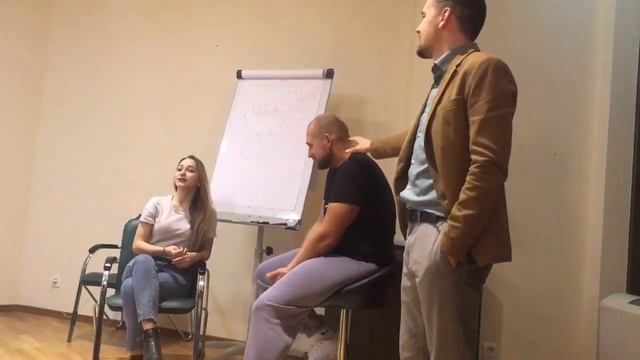 ВОПРОС на ОТВЕТ - странная игра театралов