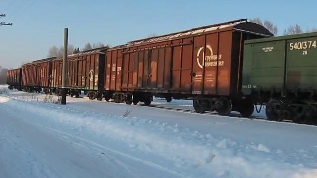 2М62У(0366) с вагонами маневрирует на ст. Вожой