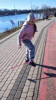 Дети на пляже две зари