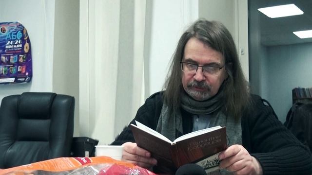 Валентин Бобрецов - "Мне снилось: в захолустном кинозале..." (читает Ростислав Клубков)