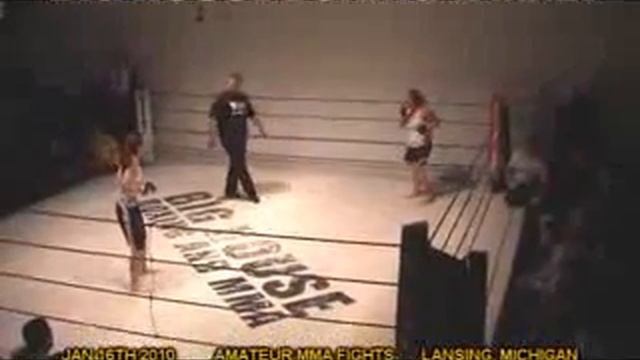 Yolanda Gonzalez vs Nekhai Hong Female MMA First Fight BIG HOUSE BOXING.flv