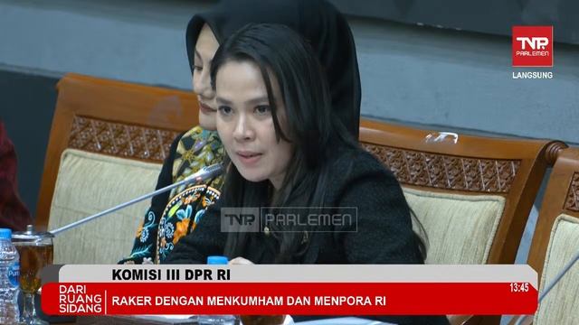 KOMISI III DPR RI RAKER DENGAN MENKUMHAM DAN MENPORA