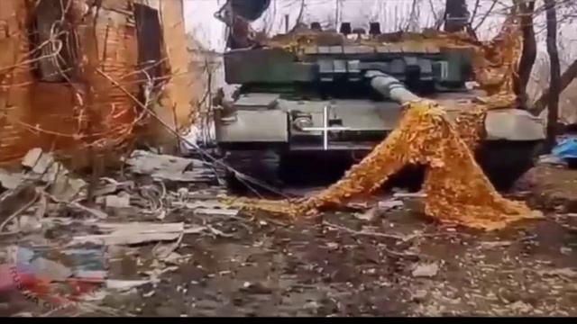 Дрон на оптоволокне и танк леопард