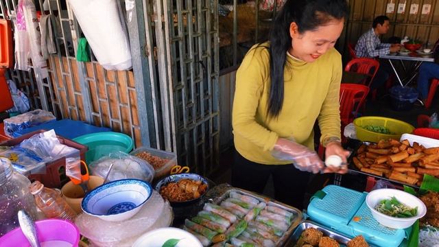Under $1 Khmer FAST Food Store ! Crispy Fried Spring Rolls, Num Krok, Yellow Pancake in Battambang