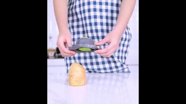 Овощерезка 22 в 1 с контейнером.
Поможет красиво и быстро приготовить овощи и другие продукты.