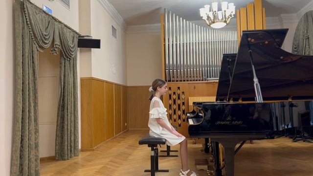 И.С. Бах Ария из Французской сюиты c-moll 
И.С.Бах 2-гол.Инвенция B-dur