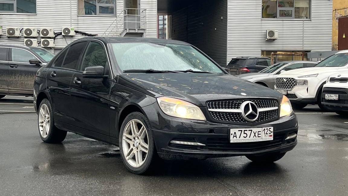 Mercedes-Benz C180

▪️ Год выпуска — 2010
▪️ 1.8 бензин | задний привод | 156 л.с. | автомат 
▪️ 247