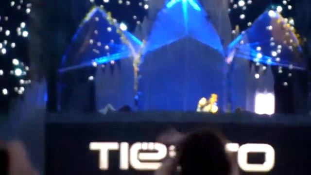 TIESTO intro @ EDC UK - Moti Valencia 11 JULY 2015