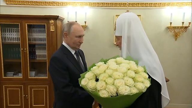 Встреча с Патриархом Московским и всея Руси Кириллом
Владимир Путин поздравил предстоятеля