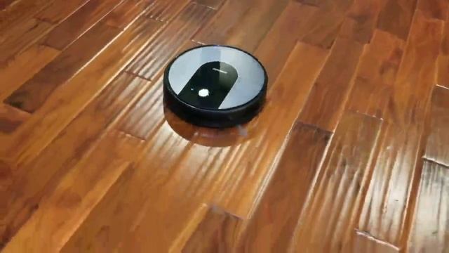 DeenKee DK700 Robot Vacuum, Wi Fi,App Control, Smart wifi vacuum that can really clean with cool fe