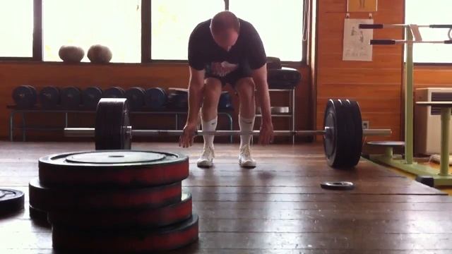 conventional deadlifts 140 kg x 5