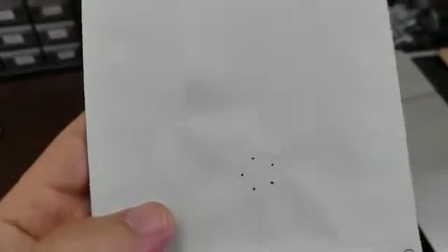 Этикетировочная машина для пакетов.