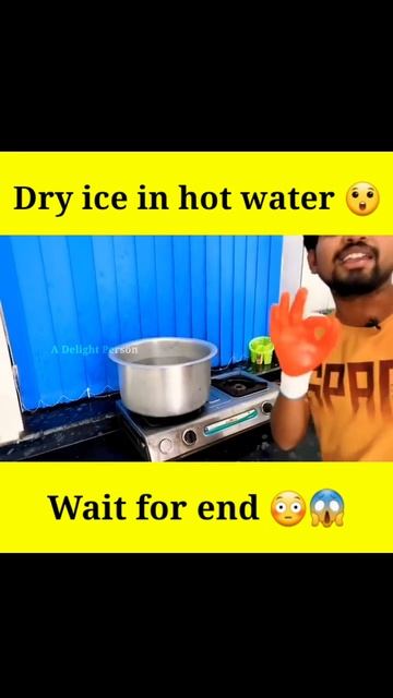 Dry Ice VS Hot Water 😳😱 @MRINDIANHACKER #shorts #youtubeshorts #factshorts