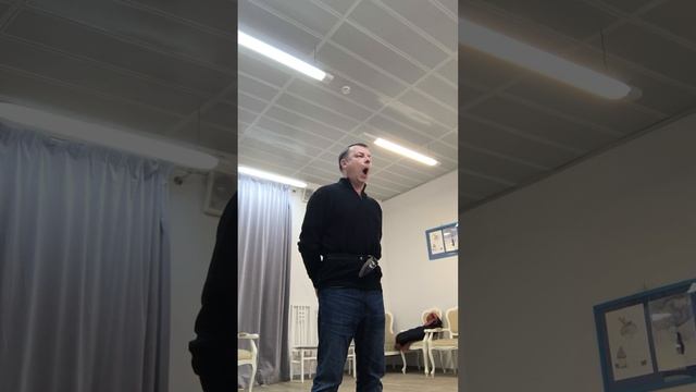 Распевка на уроке вокала