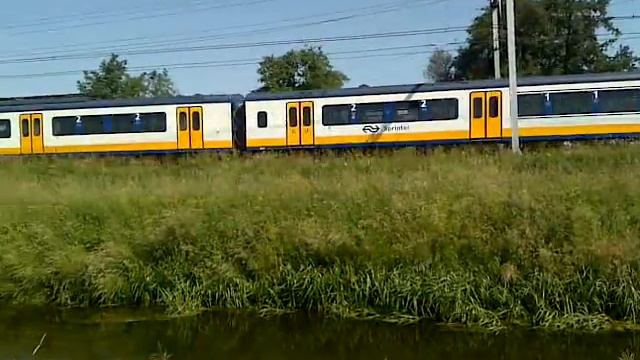 NS Sprinter onderweg naar Utrecht