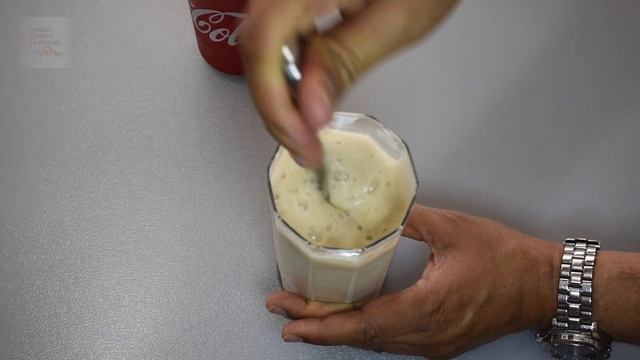 𝗙𝗢𝗢𝗗 𝗙𝗜𝗡𝗗𝗦: 𝗕𝗲𝘀𝘁 𝗖𝗼𝗸𝗲 𝗙𝗹𝗼𝗮𝘁 in Vancouver (Coca Cola & Vanilla Ice Cream)