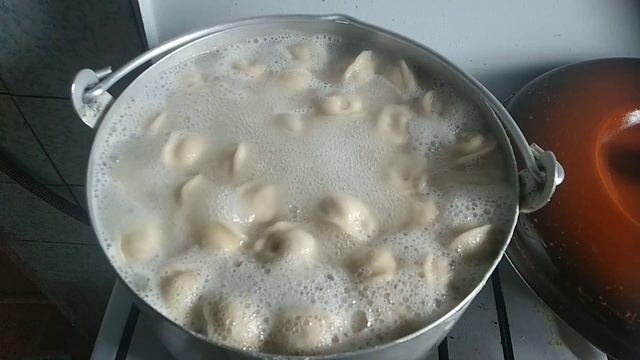 Насыщенное воскресенье!!!Кошка 🐈 замёрзла !!! Пельмени!!! Блины 🥞!!!Связала тапочки !!!Юг России