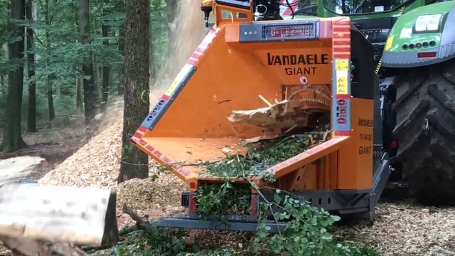 Vandaele GiantTV40-52  PTO  wood chipper