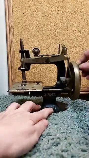 1911 Toy Singer Sewing Machine #shorts