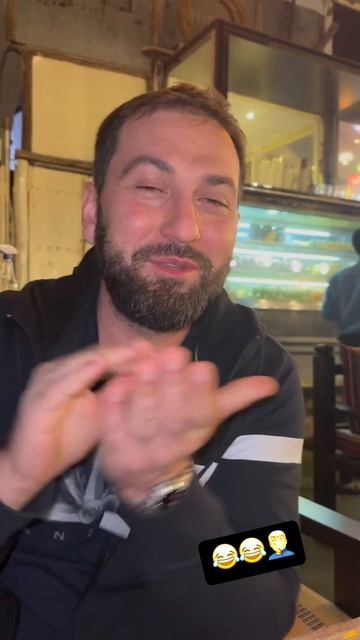 Самый Недовольный Официант  Оман  #shortsvideo #share #streetfood #ganga #food #foodblogger