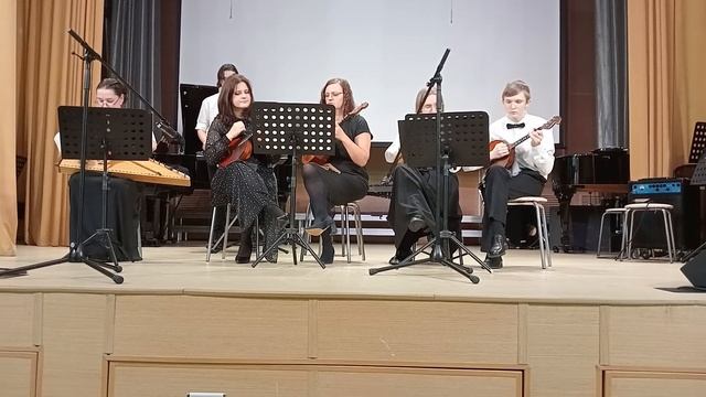 А это ансамбль, где играет мой педагог по домре Ирина Аркадьевна!