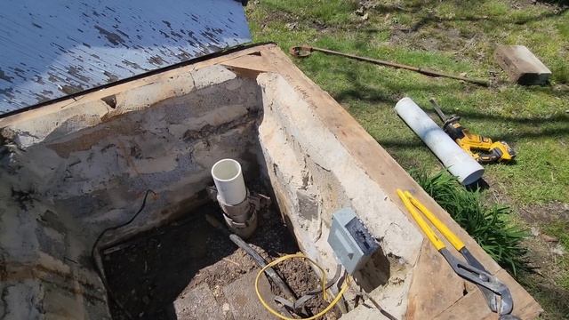 Got Muddy Well Water!? Let's Fix It (Part 2) Installing a Well Liner & Organizing the Plumbing