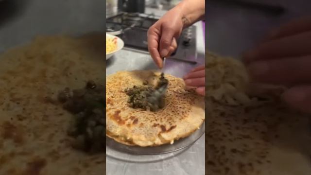 Блинчики с начинкой из фарша и сыром