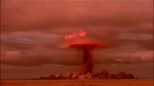 Tsar Bomba explosion With Moskau song