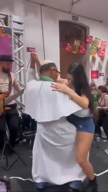 VID_20230814_001250_482.mp4