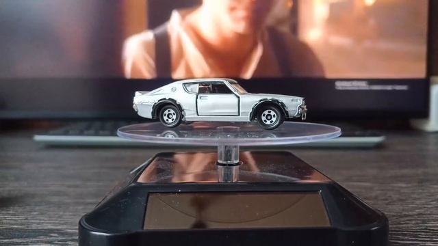 Nissan skyline 2000 GT-R tomica 1:64