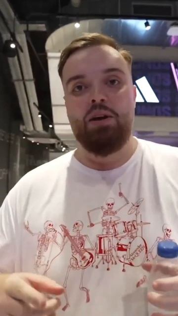 La camiseta de #porcinos estará disponible para comprar en el Santiago Bernabéu durante La Velada I