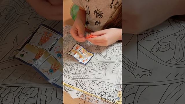 Распаковка Kinder сюрприз🐣.