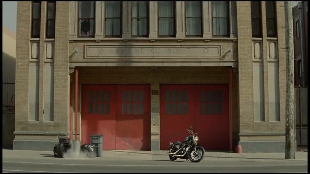 Harley Davidson показал утро рядового байкера