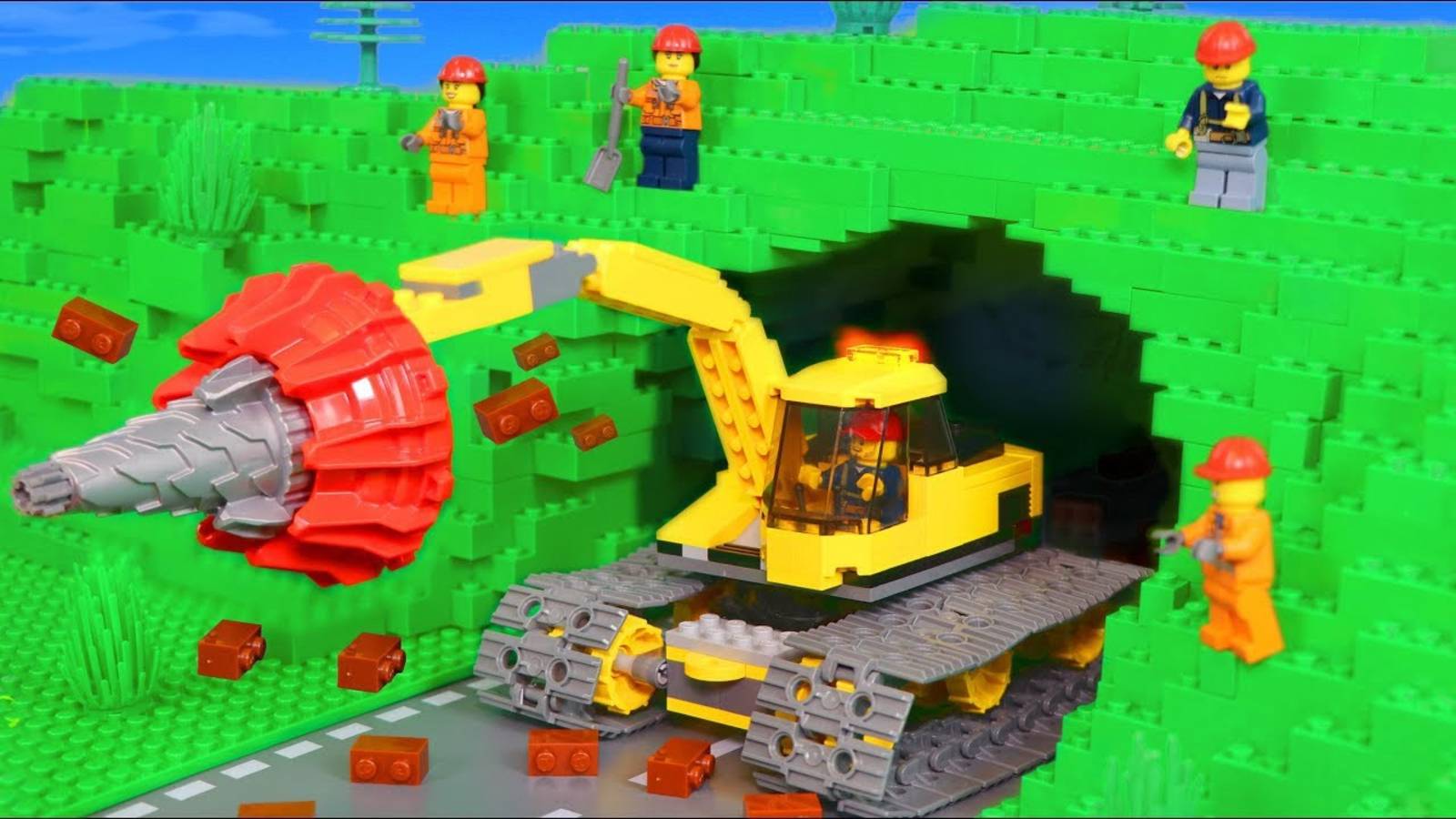 Машина Лего прокладывает новый туннель для транспорта #машинки #лего #lego #экскаватор #самосвал