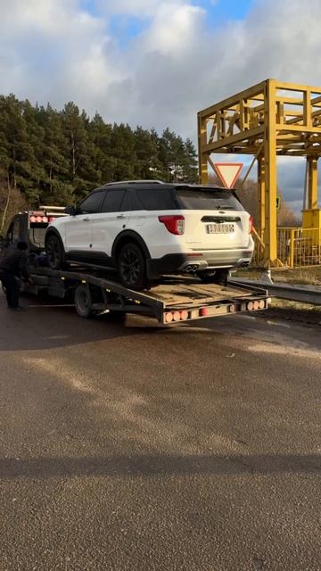 Отправляем Ford Explorer из транспортной компании до дверей заказчика