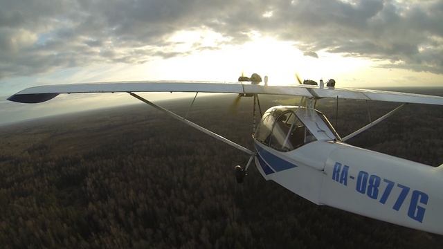 Че-22 Корвет. Посадка на землю против вечернего солнца. Камера на стабильнике - 1.11.2013