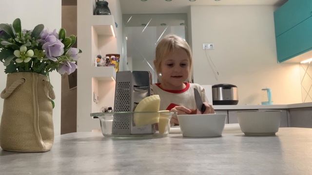Приготовление пиццы  с Алисой за 5 минут🍕
