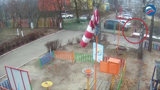 Открытые двери, закрытые глаза: Малыш выскользнул из детсада под носом у воспитательницы